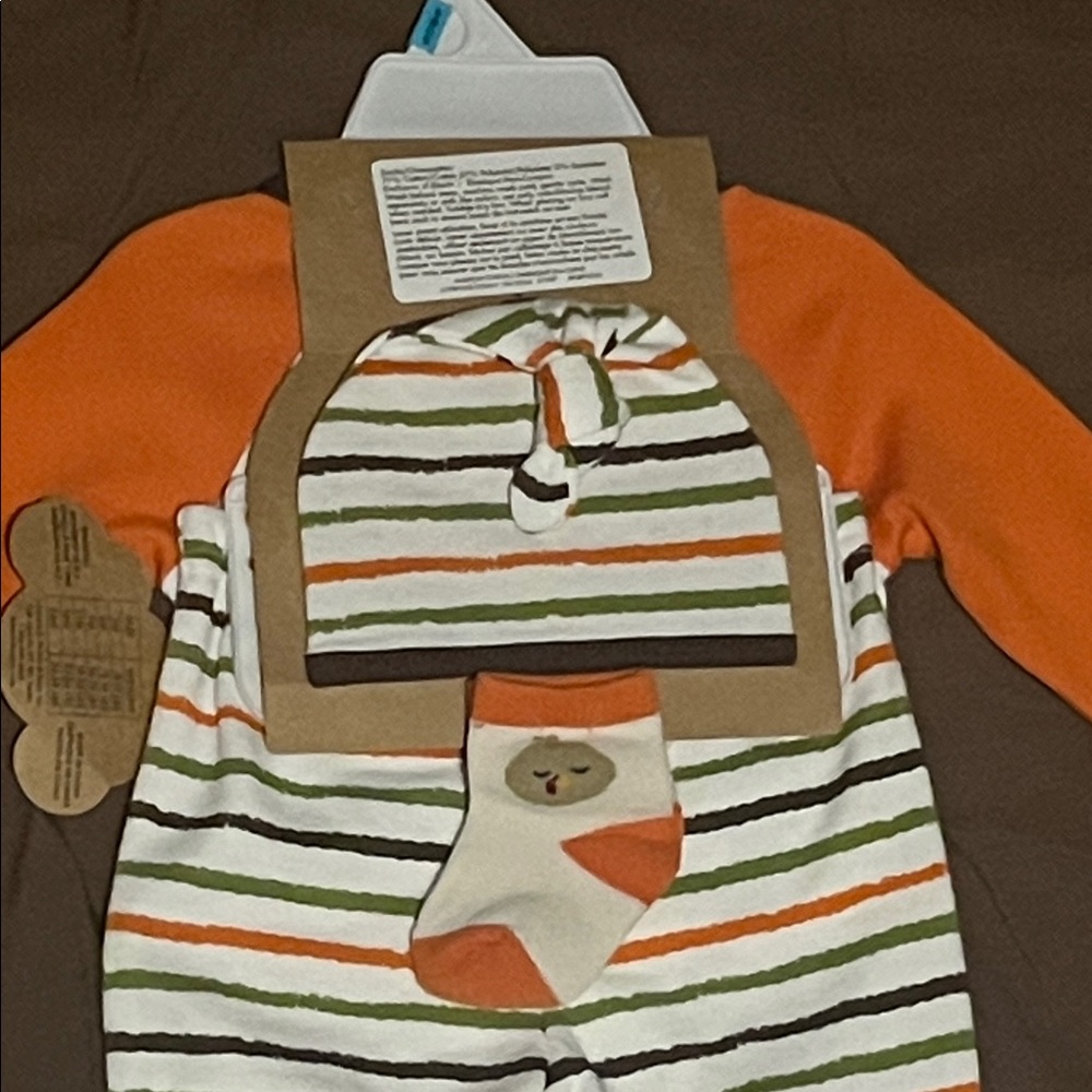 New Baby 4 Piece Set - Picture 4 of 4